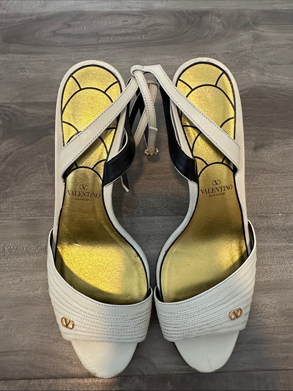 Valentino Garavani White/Gold Ladycrush Sandals